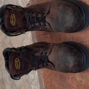 Mens Wolverine work boots size 9.5 D